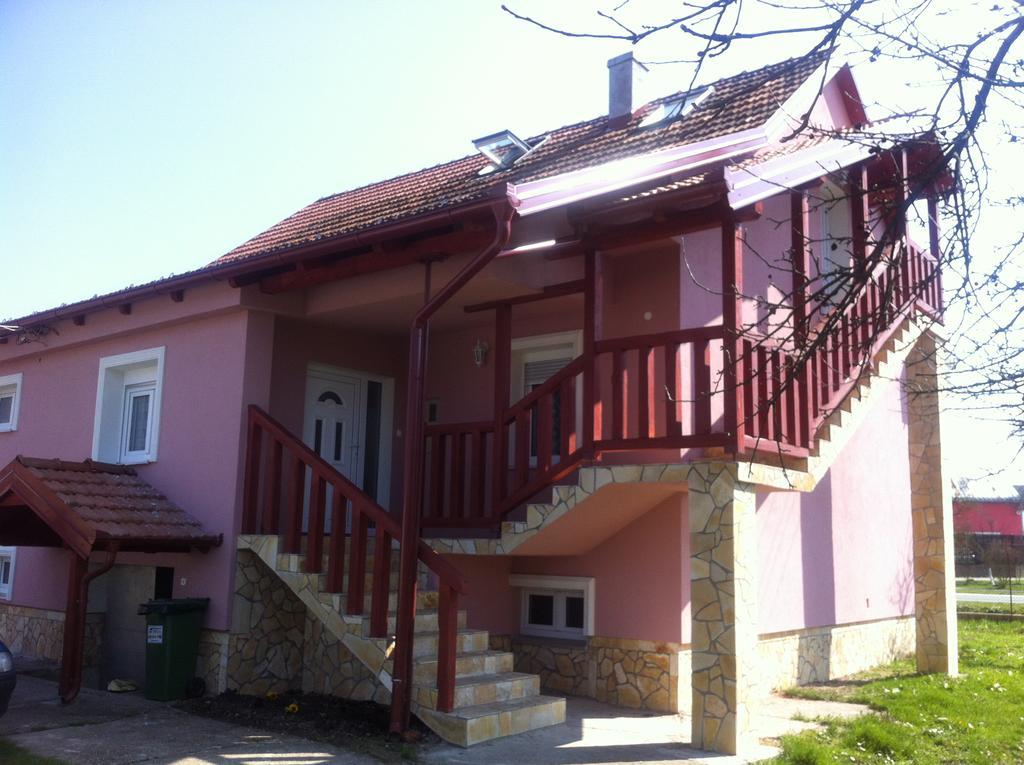 Apartman Anka Ratkovica Luaran gambar